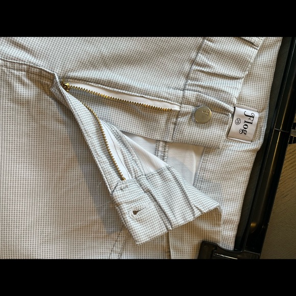 Flog pants with zipper-button up-belt loops- Size 29 - boot cut- White and Gray - Picture 7 of 13